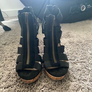 Cute report, sandal high heels, 👠.